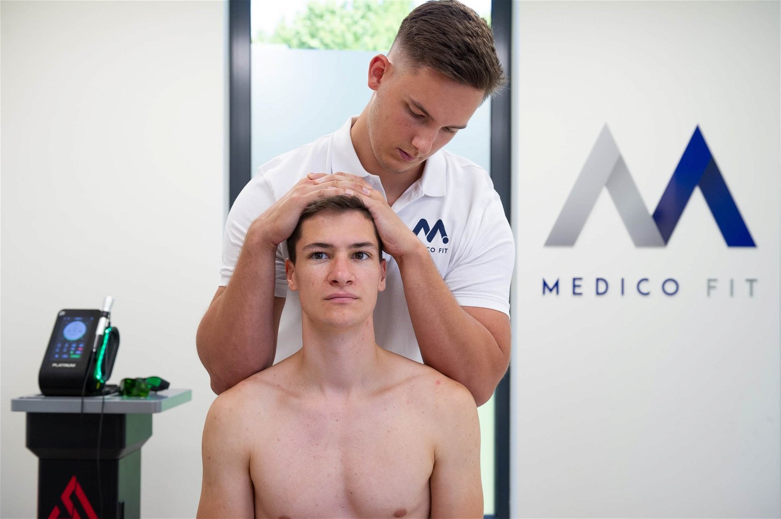 physiotherapy of the neck at the medicofit clinic