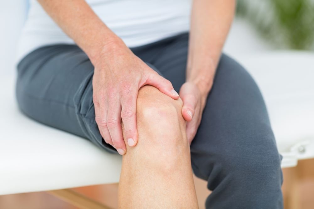 bolečina na notranji strani kolena pri sedenju