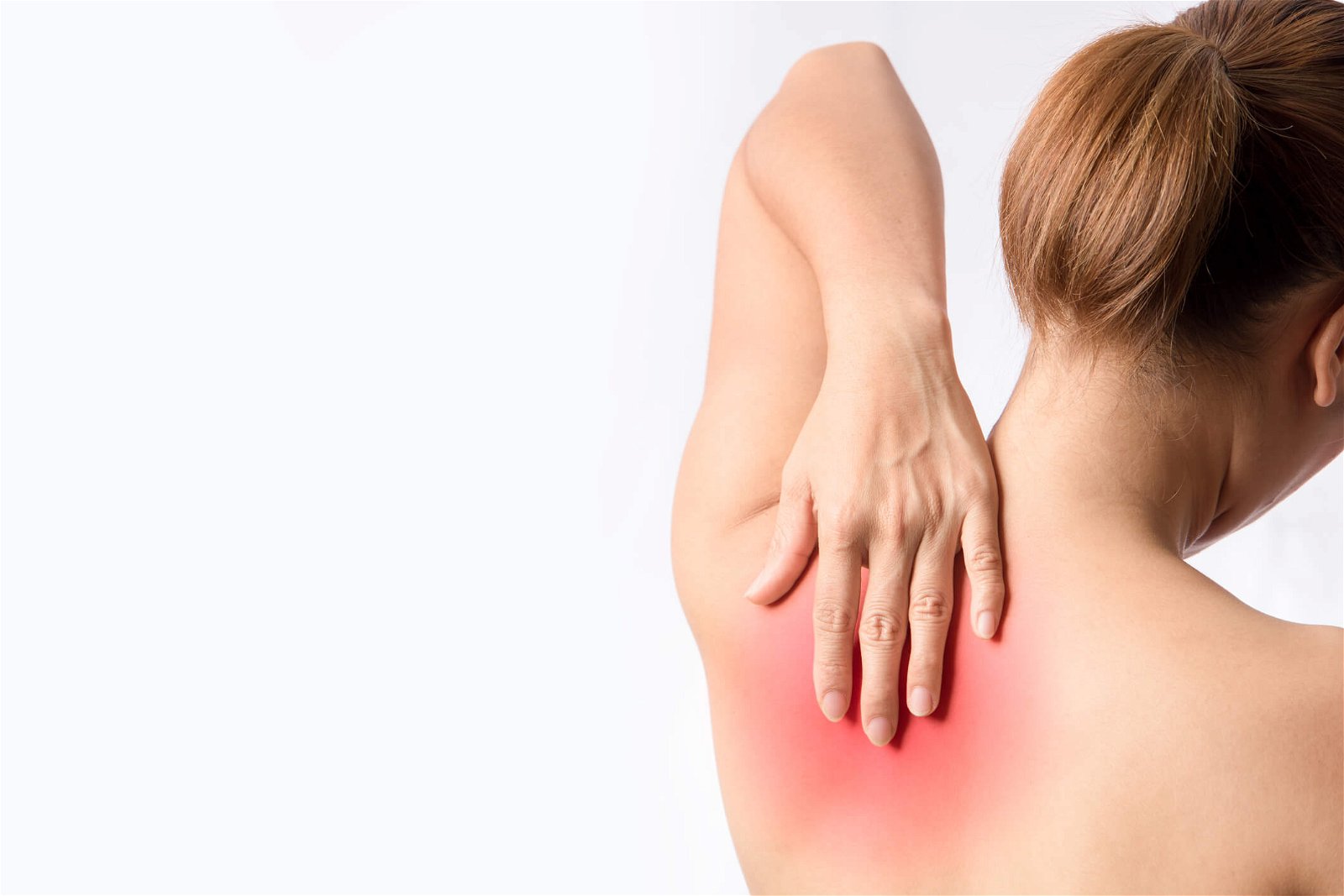 Kaj povzroča bolečine na levi strani hrbta?