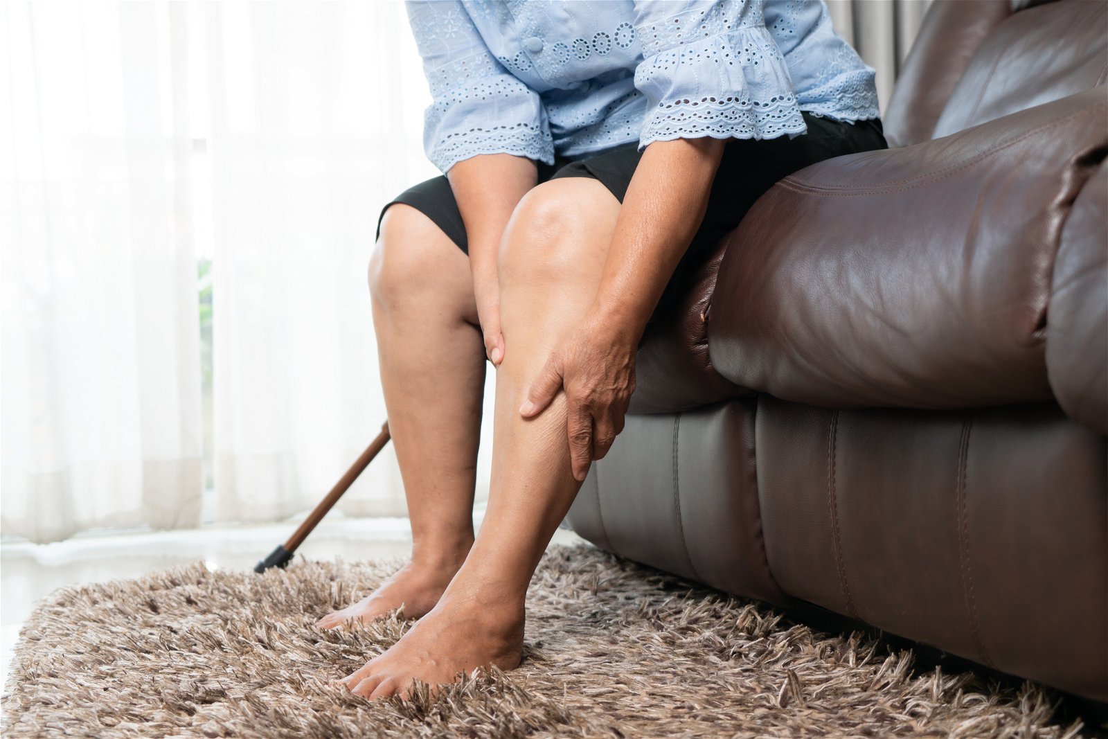 oteklo koleno artritis bolečine