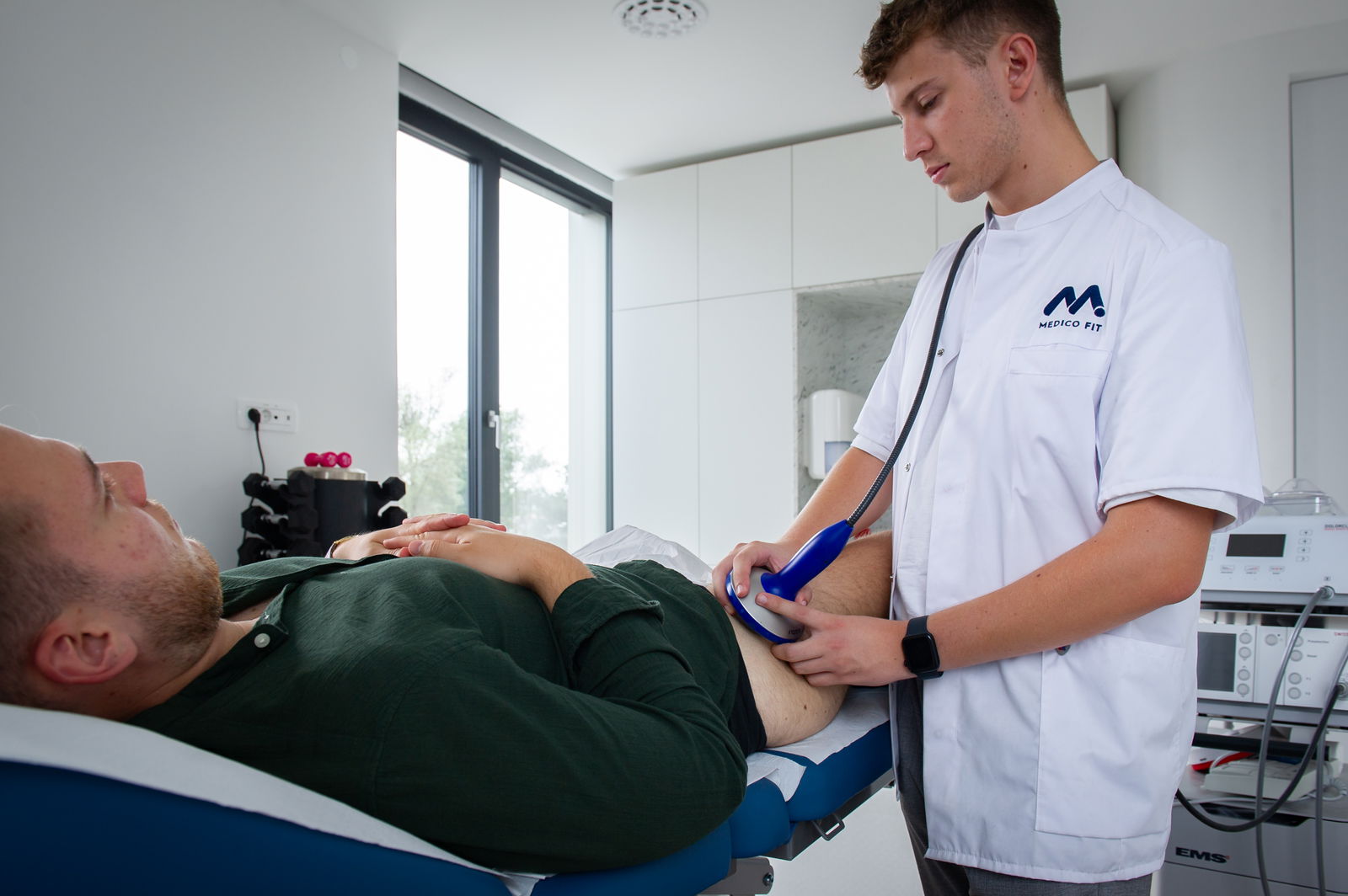 Medicofit Bolečina Na Zunanji Strani Kolena Udarni Valovi