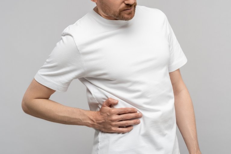 Poškodba reber - simptomi in rehabilitacija